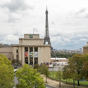 Western Au Trocadero Paryż